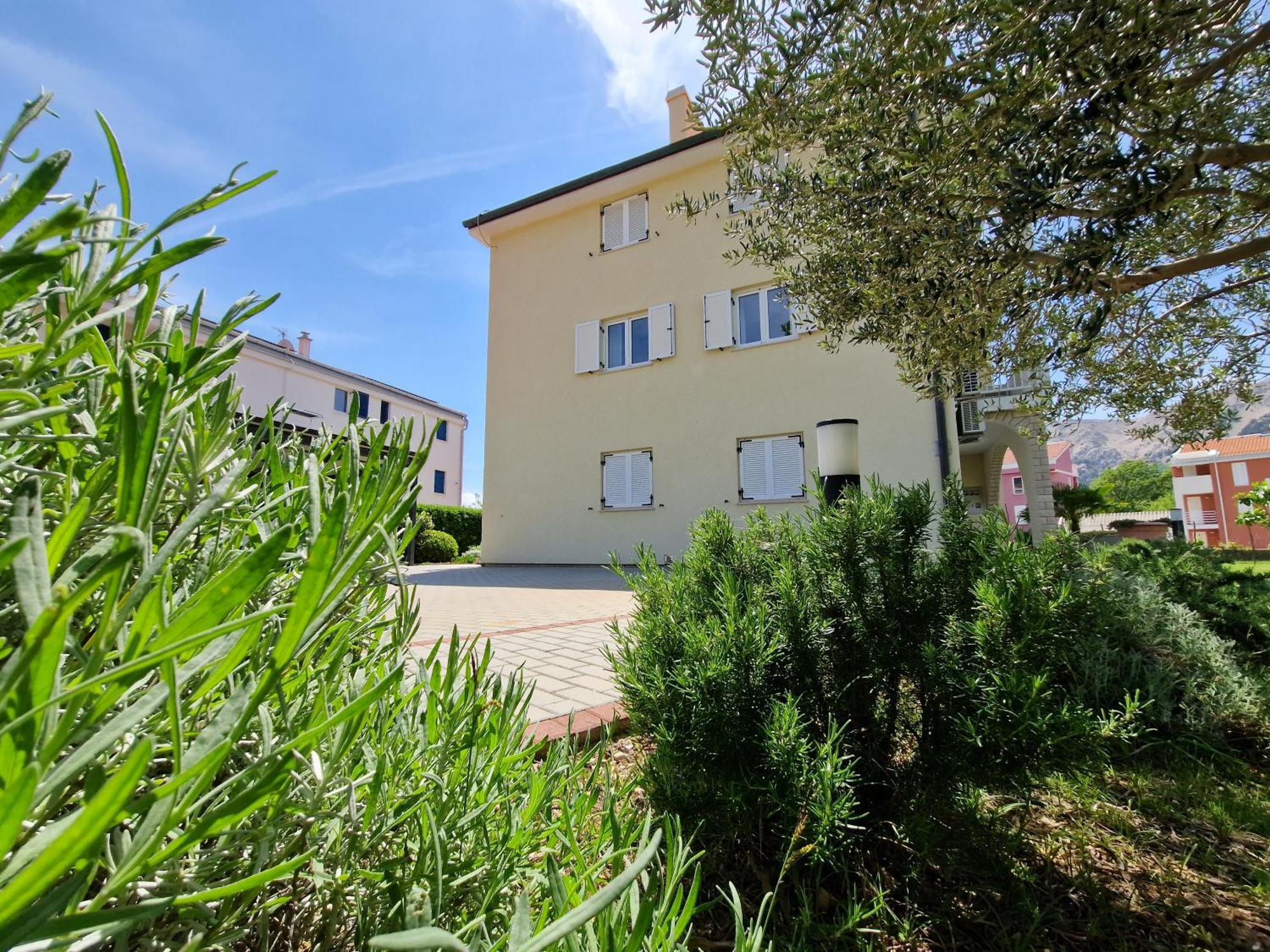 Apartments Josipa Baška Eksteriør billede